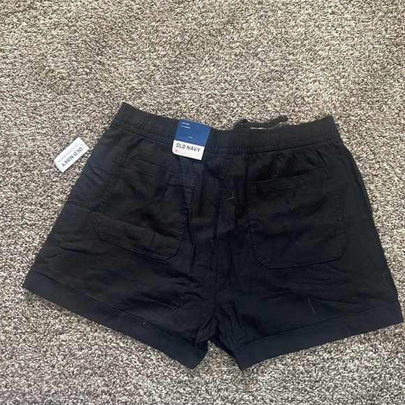 Old Navy Black High-Rise Shorts - Picture 2 of 4